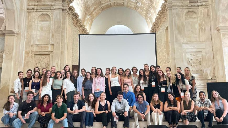 Il gruppo di studentesse e studenti alla ELSA Law School 2024